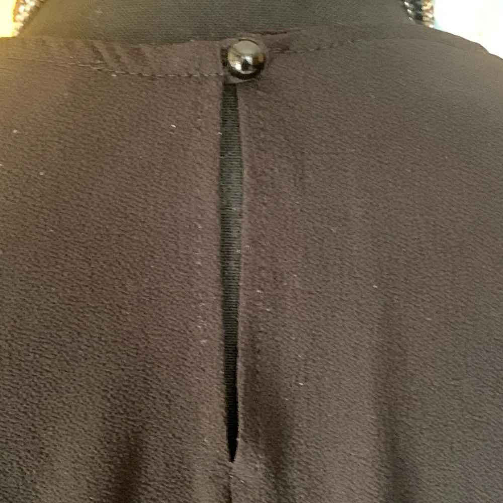 Love culture black blouse says L fits like a small - Picture 5 of 9